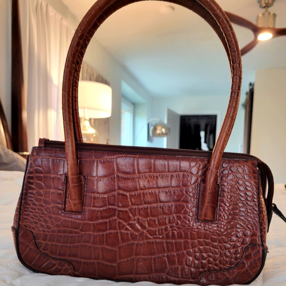 Vintage 80's Faux Alligator print hand bag